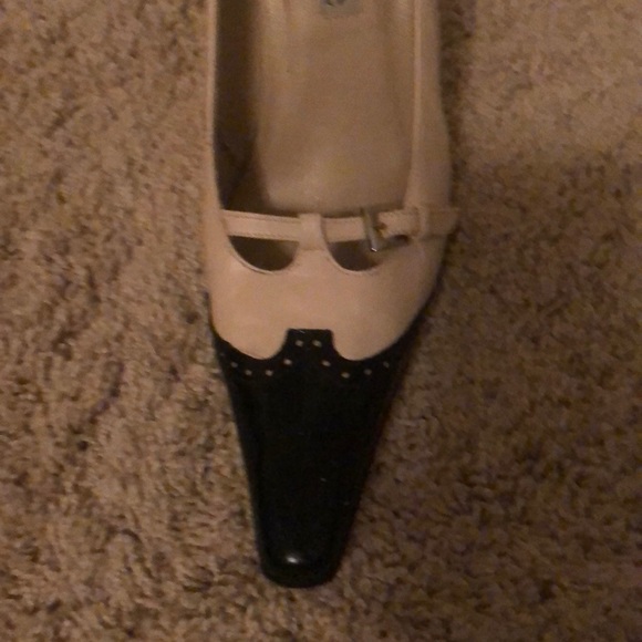 Heels - Picture 2 of 3